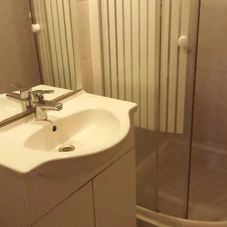 Kocsis Panzio Es Etterem Bed & Breakfast Komarom Room photo